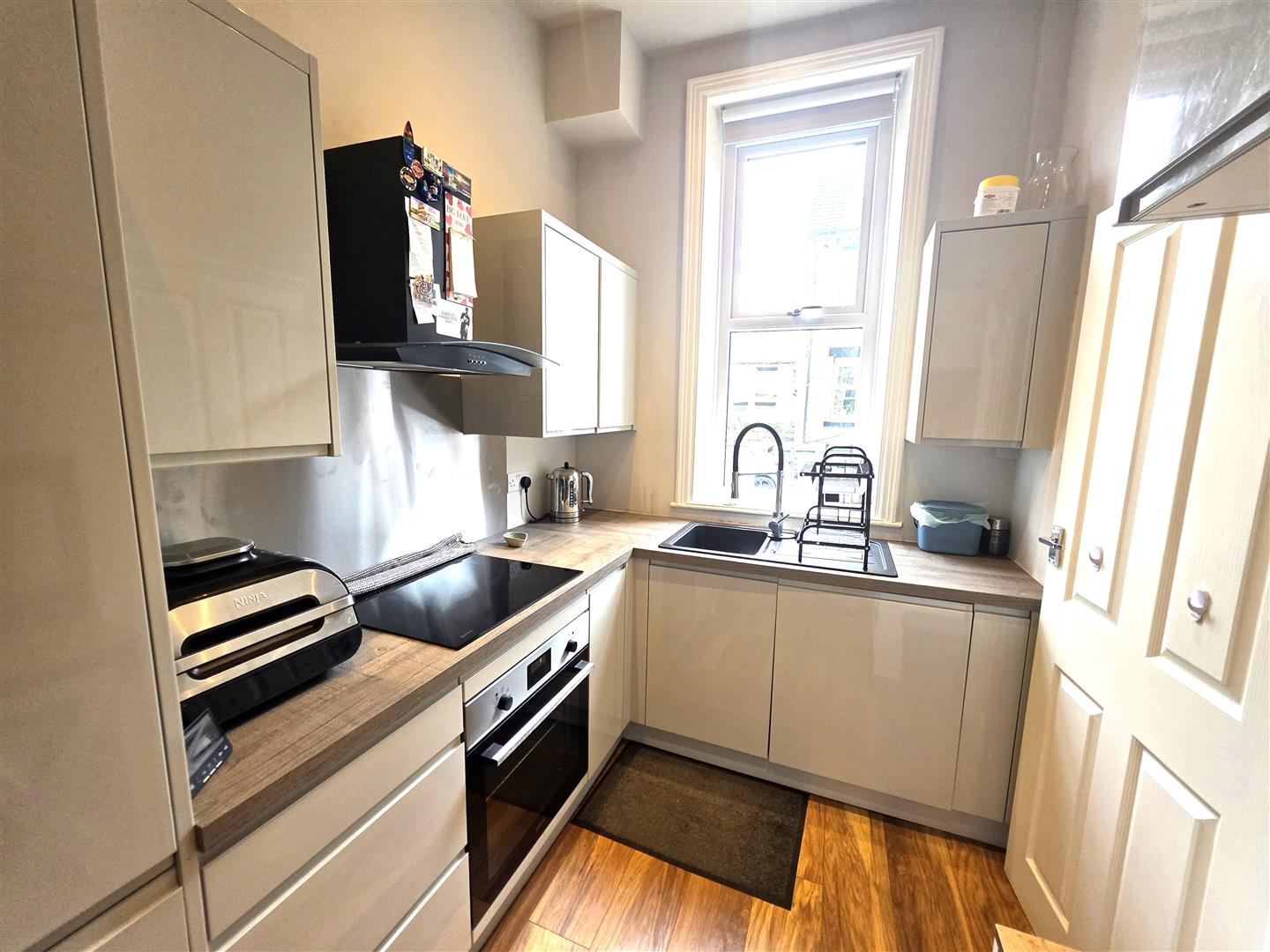 Kitchen cont